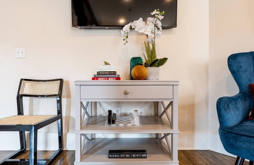 French Quarter Apartment | The Lalaurie - Historic 1B/1B - 60 Day Min Rental