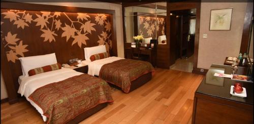Brein Hotel | The LaLit Grand Palace Srinagar