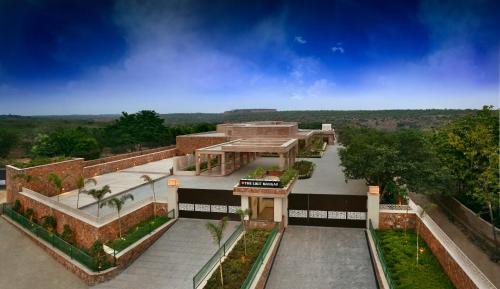 Faridabad Hotel | The Lalit Mangar