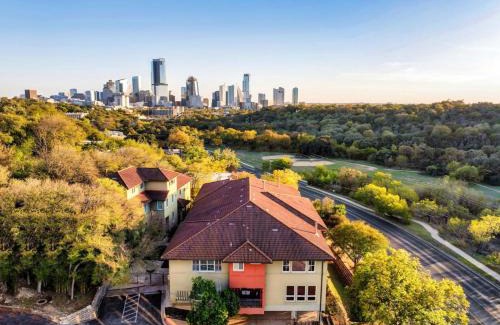 Old West Austin Apartment | The Lamar Lookout