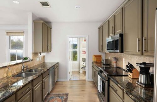 Old West Austin Apartment | The Lamar Lookout