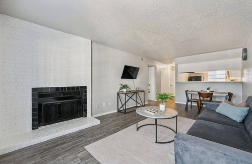 North Arlington Apartment | The Landry 107 | Spacious and Cozy 2 Bedroom 2bth