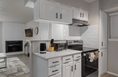 North Arlington Apartment | The Landry 157 | Spacious and Cozy 1 Bedroom 1bth