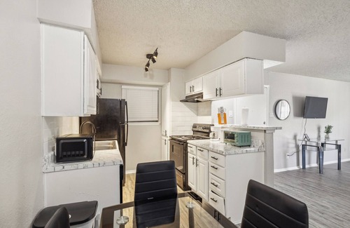 North Arlington Apartment | The Landry 178 I Spacious and Cozy 2 Bedroom 1bth