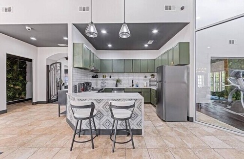 North Arlington Apartment | The Landry 178 I Spacious and Cozy 2 Bedroom 1bth