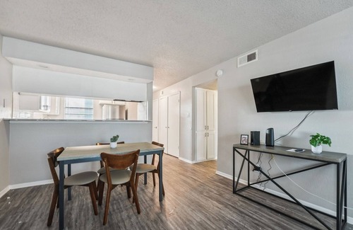 North Arlington Apartment | The Landry 204 | Spacious and Cozy 2 Bedroom 2bth
