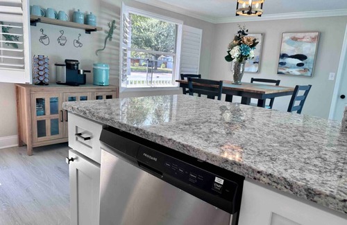 St. Petersburg - Clearwater House | The Lazy Lizard~Fun Cozy Cottagenn