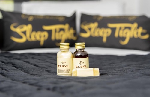 Headingley Apartment | The Leeds Gathering - Hot Tub - EV Charging