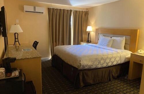 Southeast Anaheim Hotel | The Lemon Tree Hotel