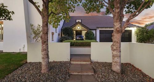 Christchurch House | The Light Inn