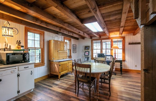 Rolling Wood House | The Lil' Sipp, Discount rate for S. Carolina game!