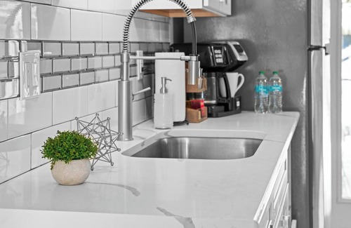 Mount Dora Apartment | The Lily ★ 1 Gig Wi-Fi ★ Minutes to Everything!