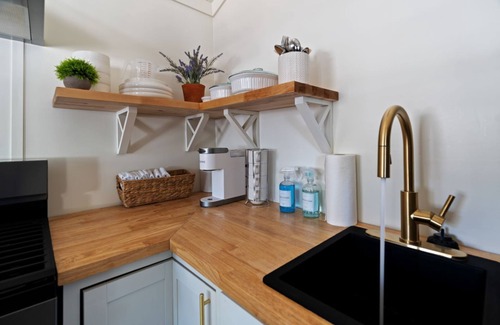 Gadsden Cottage | The Lily at River Rocks Landing