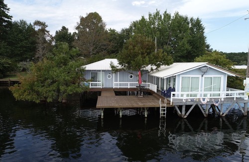 Chatham House | The Lily Pad on Caney Lake!
