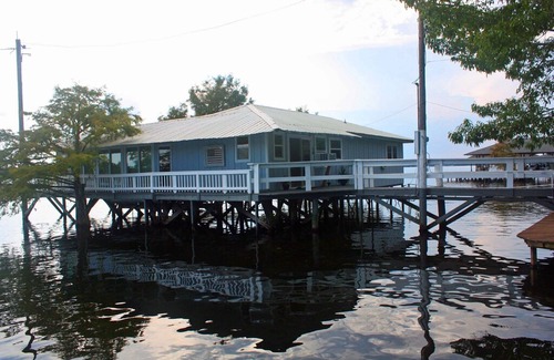 Chatham House | The Lily Pad on Caney Lake!