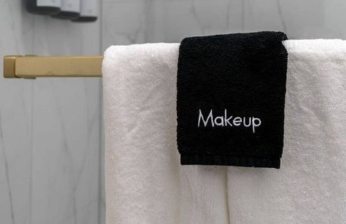 Ellicottville Cabin | The Lincoln Boutique Motel- Upper Deluxe King #12