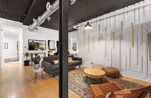 Lincoln Square Apartment | The Lincoln Square Hideaway