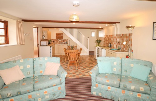 Colyton Cottage | THE LINNEY, pet friendly, country holiday cottage in Colyton