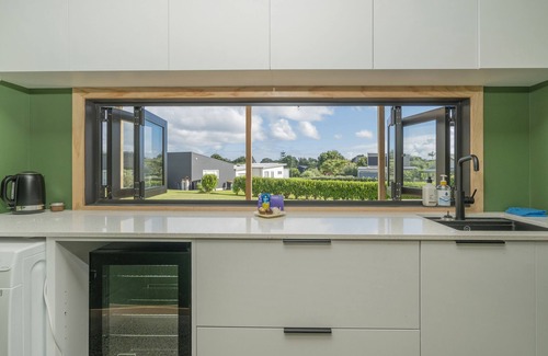 Whangapoua House | The Little Bach at Whangapoua