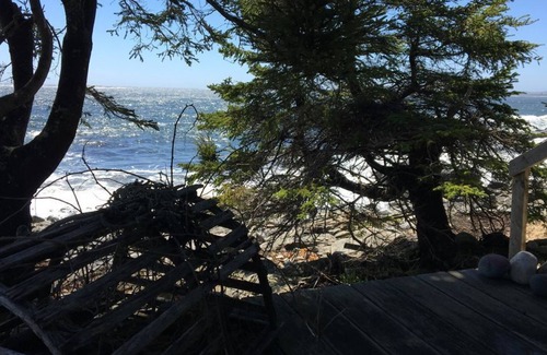 Port Clyde Cottage | The Lobster Trap Cottage - on the water - Port Clyde
