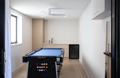 Mount Gambier Apartment | The Lodge - 4 Luxury Central Private Studio Rooms - Free wifi