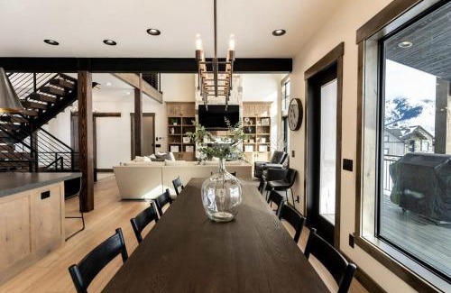 Island Park House | The Lodge at Cutthroat Landing