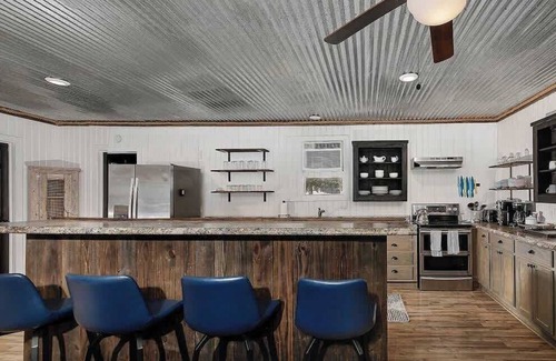 Centerville House | The Lodge At Our Texas Ranch