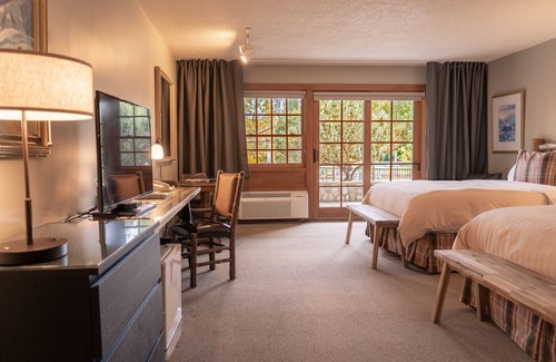 Grants Pass Hotel | The Lodge at Riverside