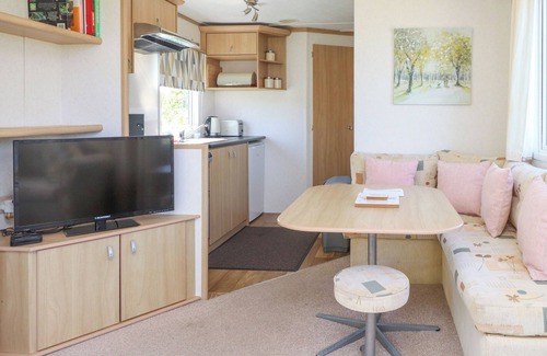 Amlwch Cottage | THE LODGE, pet friendly, country holiday cottage in Amlwch