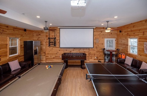 Cassopolis House | The Lodges at Stone Lake - Lakeside Resort