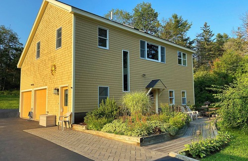 Belfast House | THE LOFT AT BAY DREAM INN - Private Ocean Beach Access, Light- Filled Space