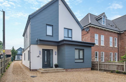 Holt Cottage | The Loft at The Gatehouse (UK46101)