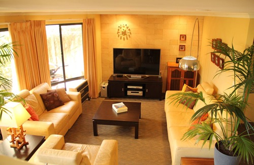 Joondanna House | The Lofthouse - 5 klm fromPerth City
