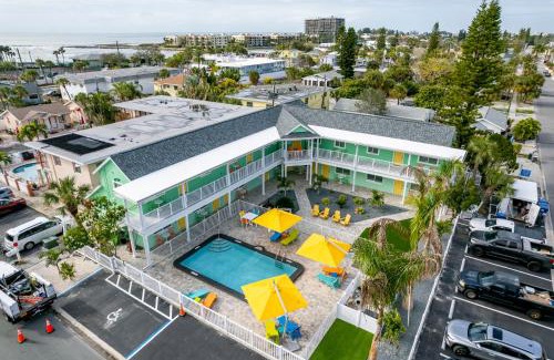 St. Pete Beach Hotel | The Lofts at St Pete Beach