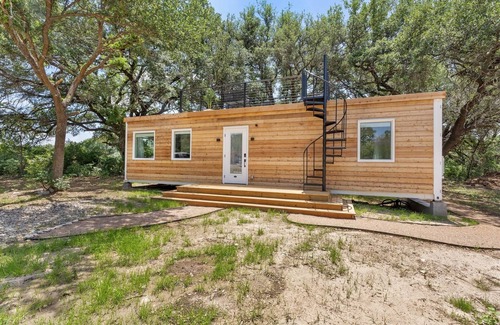 Dennis Cabin | The Lonely Bull | Luxury Shipping Container Home