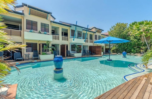 Port Douglas Apartment | The lookout on Macrossan