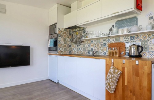 Truro Cottage | THE LOOKOUT, romantic, character holiday cottage in Goonhavern