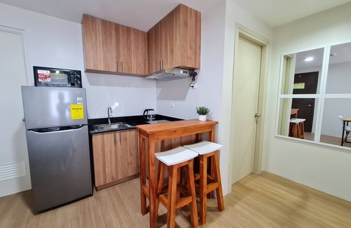 Cagayan de Oro Condo | The Loop 2-BR CONDO Fully Air-conditioned with Wifi, Sofa Bed & Water Dispenser