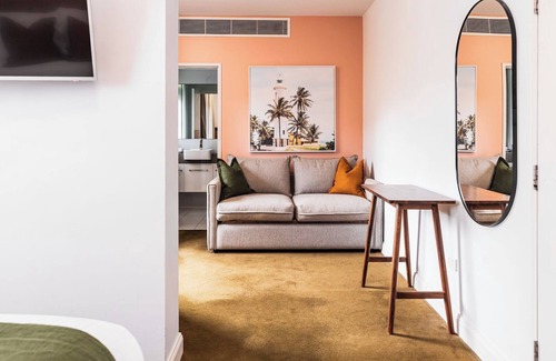 Newcastle Hotel | The Lucky Hotel