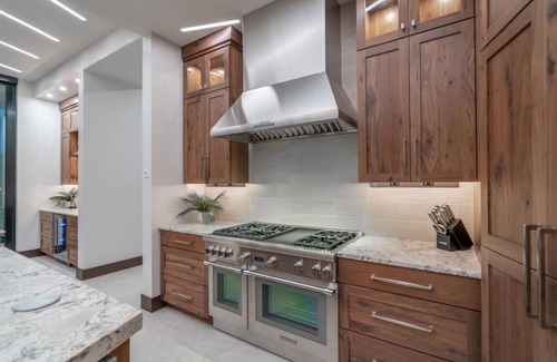 Hurricane House | The Luxe at Copper Rock Large Luxury Home~ Golf~ ATV~ Zion NP~Lake Access