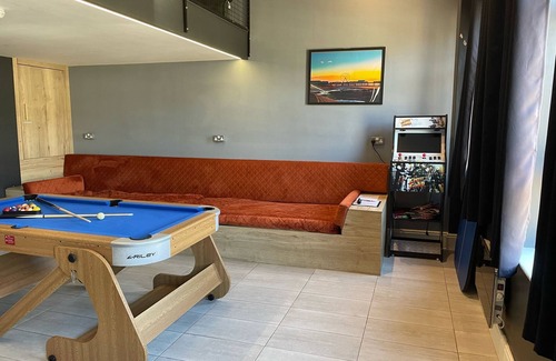 North Shore Apartment | The Luxury Penthouse by Sasco Apartments