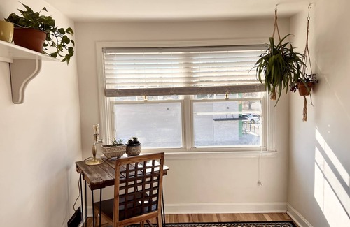 Carmi Apartment | The Main Street Loft in Carmi, IL - spacious, artsy, comfortable - sleeps 6