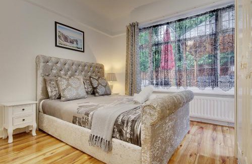 Bournemouth City Centre Villa | The Majestic Villa