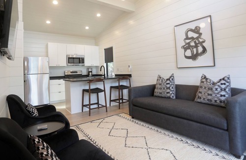 Shell Knob Cottage | The Manor with Boat Dock at Rod N Reel Resort