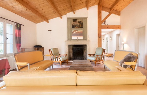 Ile-d'Aix Villa | The Marais Aixois for 13 people