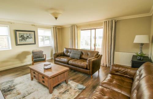 Welshpool House | The Marshes