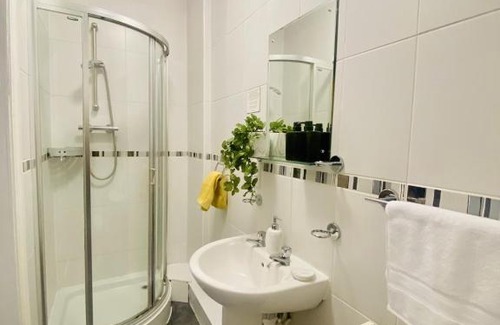 Hull Apartment | The Martello - Free Secure Carpark