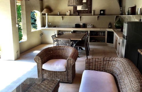 Joucas House | The mas: villa with private pool & garden