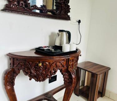 Daltenganj Hotel | The Mayur Captain Grand Resort kasauli