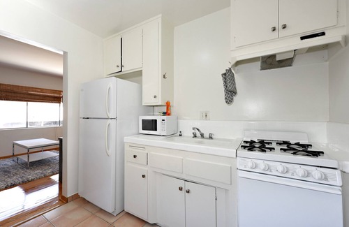 Mar Vista Apartment | The Mclaughlin #12